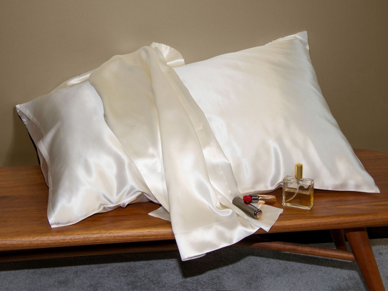 Bienfaits d'une taie d'oreiller en soie : L'accessoire pour une